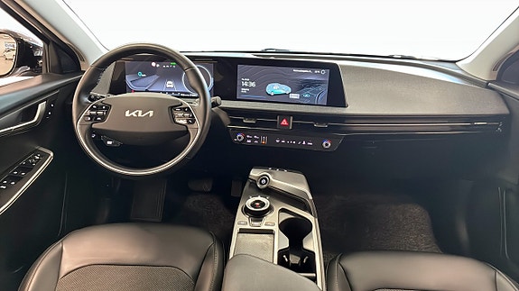 Kia EV6 7 of 17