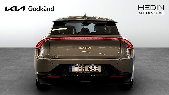 Kia EV6 5 of 17