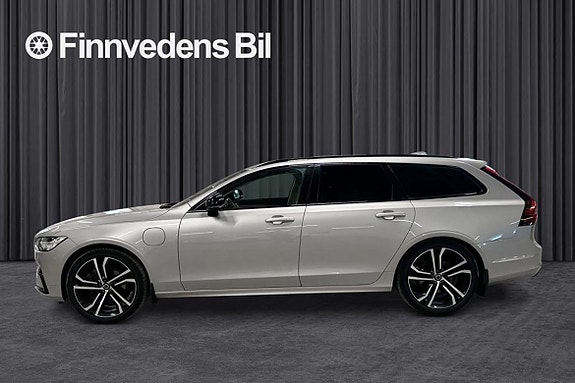 Volvo V90 2 of 19