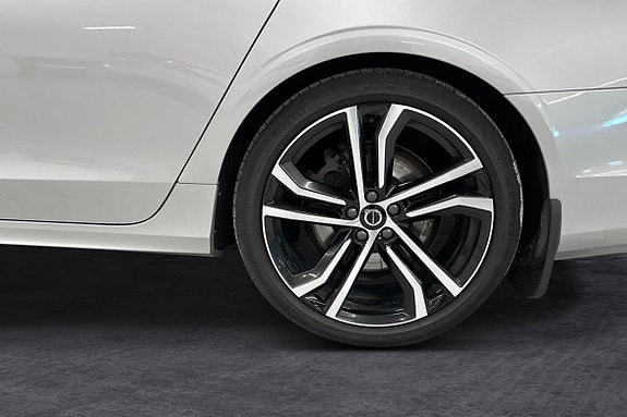 Volvo V90 6 of 19