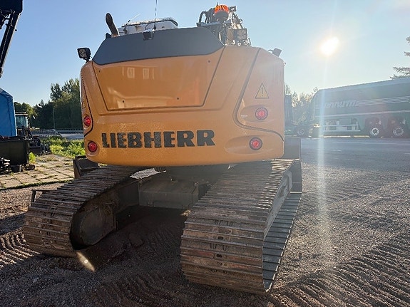 Liebherr 914 Compact 3 of 21