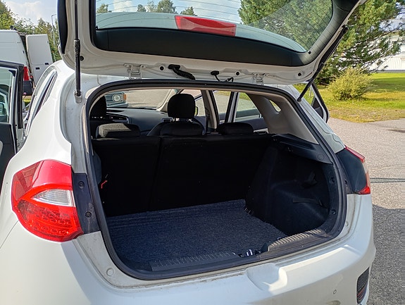 Kia Ceed 3 of 7