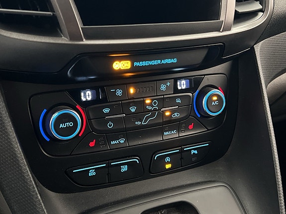 Ford Transit Connect 19 of 26