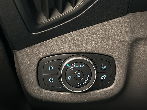 Ford Transit Connect 10 of 26