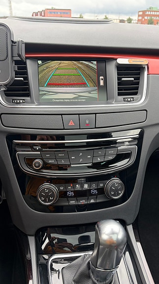 Peugeot 508 RXH 8 of 14