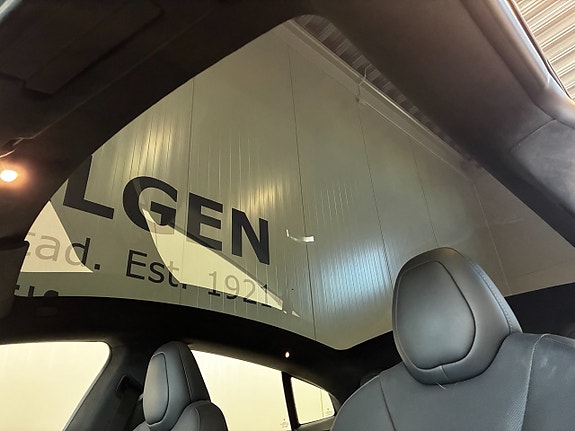 Tesla Model S 21 of 22