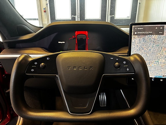 Tesla Model S 9 of 22