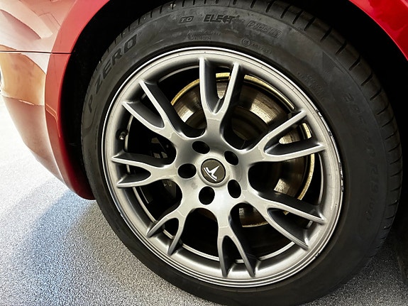 Tesla Model S 18 of 22