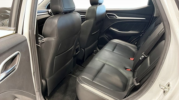 MG ZS 7 of 25