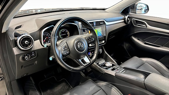 MG ZS 10 of 25