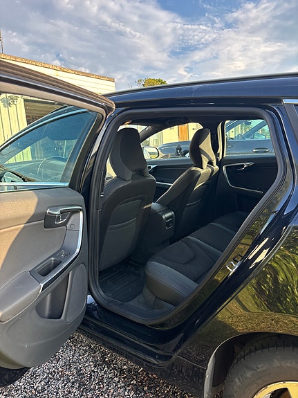 Volvo V60 5 of 10