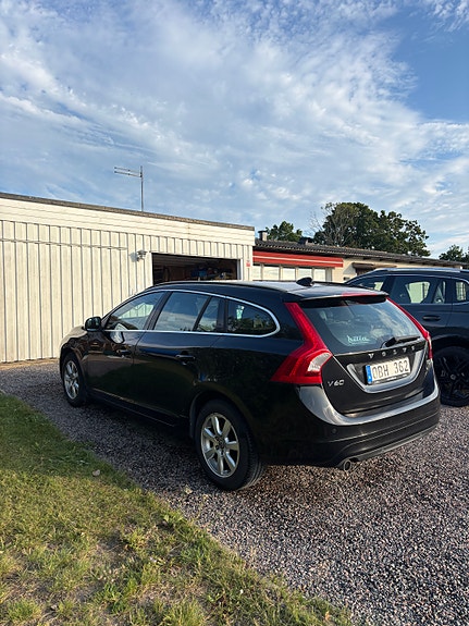 Volvo V60 3 of 10