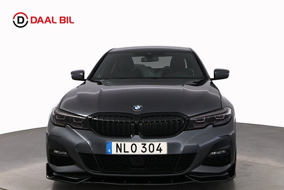 BMW 330e 2 of 27