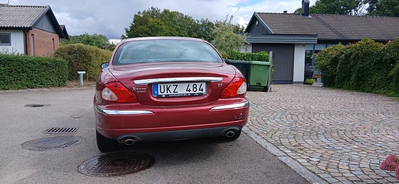 Jaguar X-TYPE 4 of 8