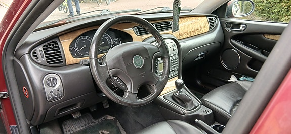 Jaguar X-TYPE 7 of 8