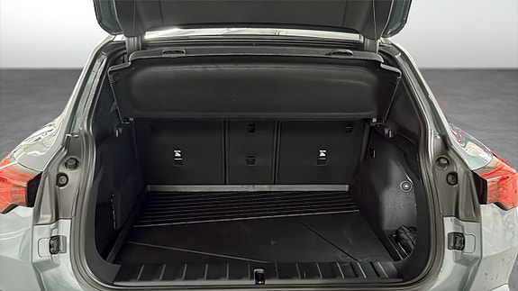 BMW iX2 10 of 12