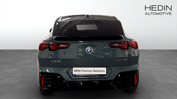 BMW iX2 7 of 12