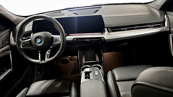 BMW iX2 4 of 12