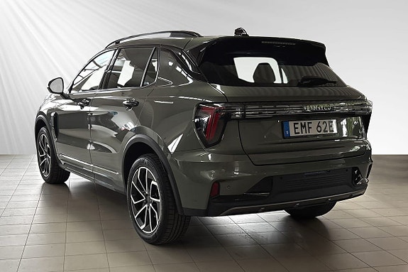 Lynk & Co 01 3 of 17