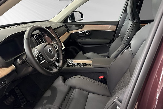 Volvo XC90 7 of 26