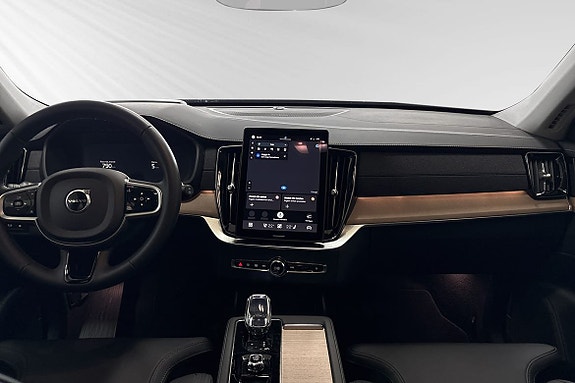 Volvo XC90 9 of 26