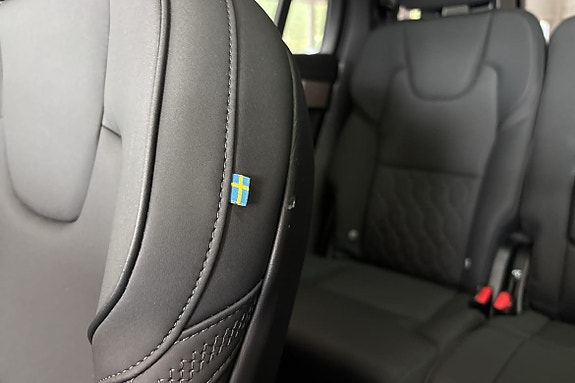 Volvo XC90 16 of 26