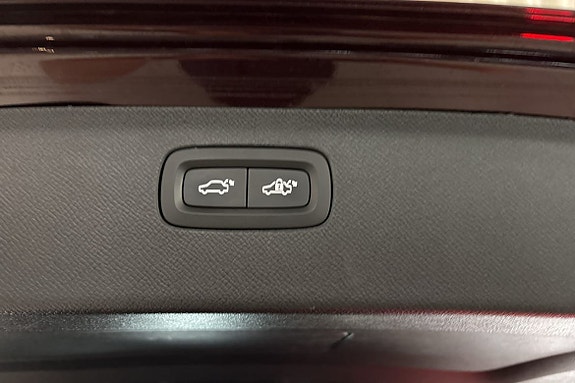 Volvo XC90 14 of 26