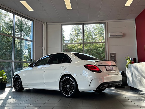 Mercedes-Benz C300 de 5 of 18