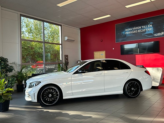 Mercedes-Benz C300 de 3 of 18