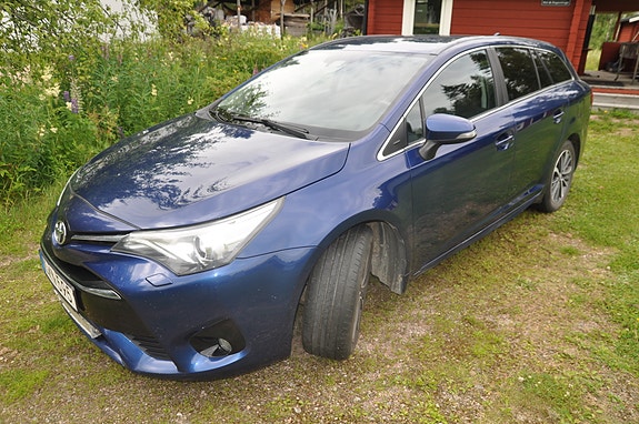 Toyota Avensis 5 of 6