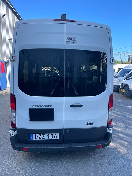 Ford Transit 3 of 5