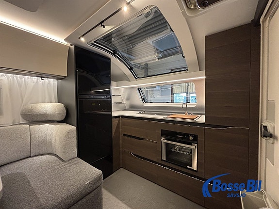 Adria Alpina 663 HT * Queenbed * Frontkök * 6 of 14