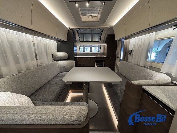 Adria Alpina 663 HT * Queenbed * Frontkök * 9 of 14