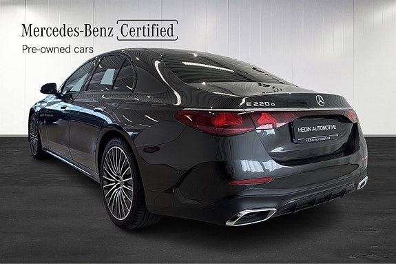Mercedes-Benz E220 3 of 8