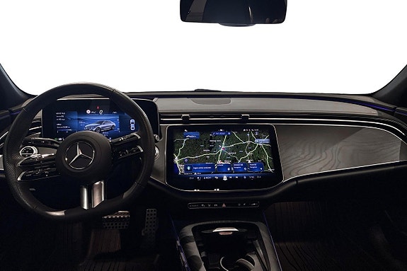 Mercedes-Benz E220 5 of 8