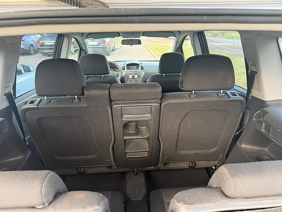 Opel Zafira 8 of 8