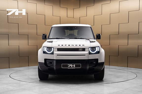 Land Rover Defender 90 8 of 25