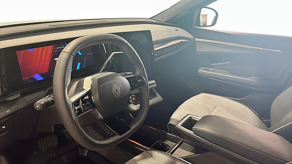 Renault Scenic E-Tech 12 of 12