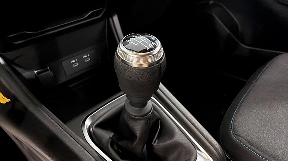 Renault Captur 16 of 23
