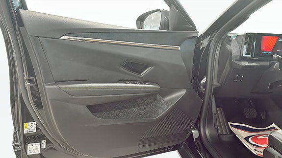 Renault Scenic E-Tech 11 of 12