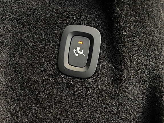 Volvo XC60 27 of 29