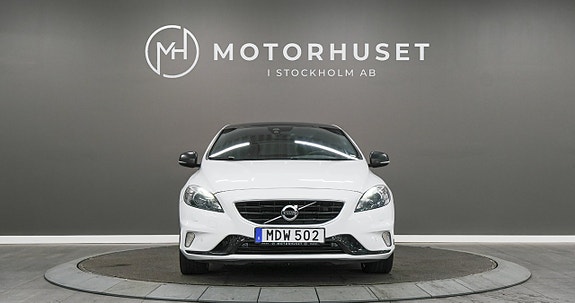 Volvo V40 2 of 25