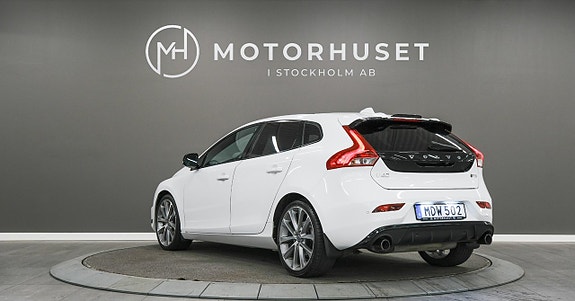 Volvo V40 4 of 25