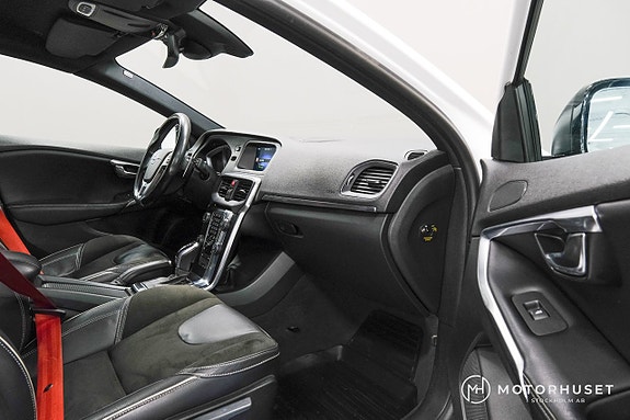 Volvo V40 9 of 25