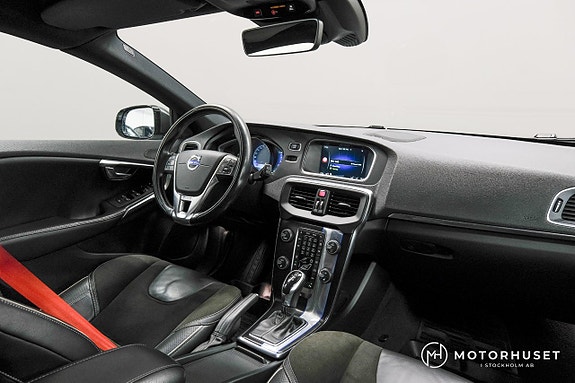 Volvo V40 10 of 25
