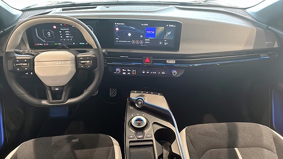 Kia EV6 4 of 24