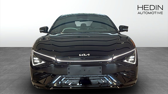 Kia EV6 8 of 24