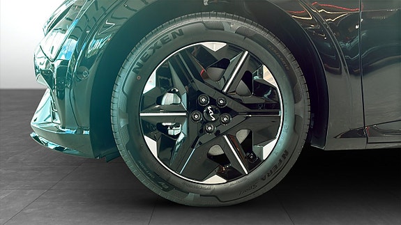 Kia EV6 9 of 24