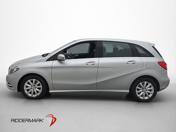 Mercedes-Benz B180 4 of 30