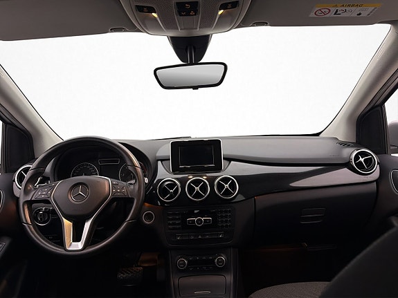 Mercedes-Benz B180 14 of 30